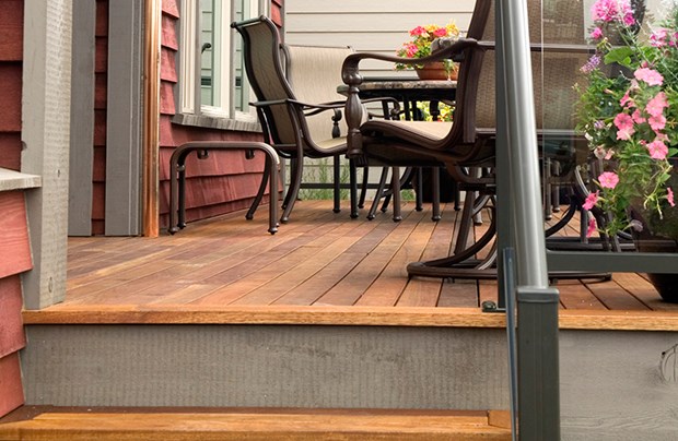 DIY Tips For How To Build A Redwood Deck