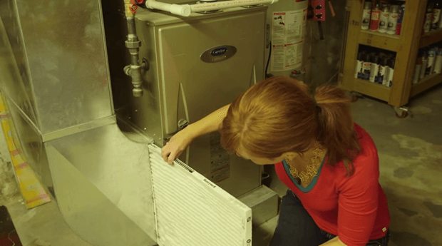 Video: How To Change A Furnace Filter